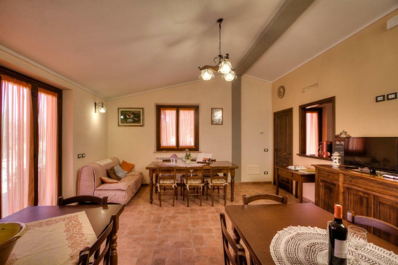 Casa Elena Apartment กอร์โตนา ภายนอก รูปภาพ