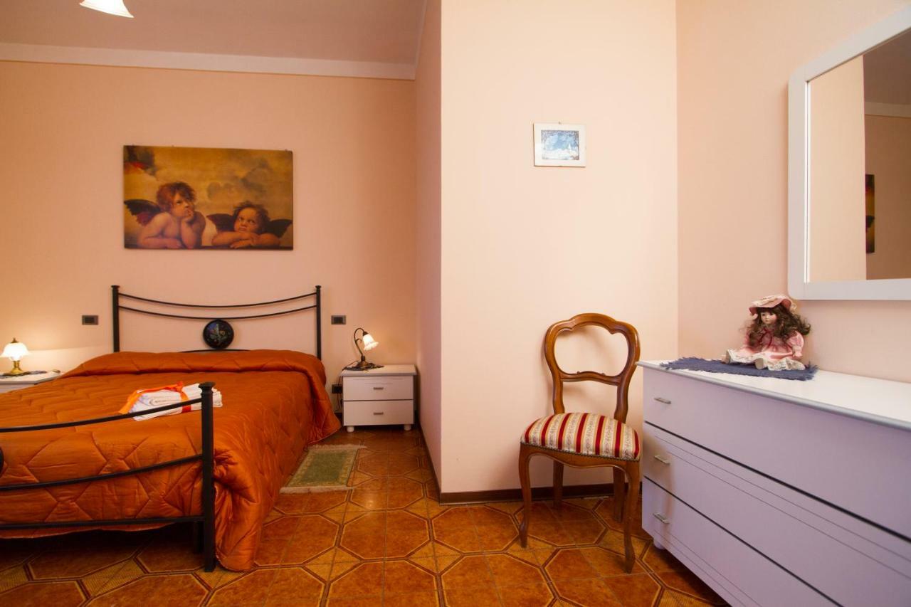 Casa Elena Apartment กอร์โตนา ภายนอก รูปภาพ
