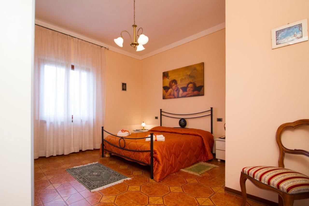 Casa Elena Apartment กอร์โตนา ภายนอก รูปภาพ