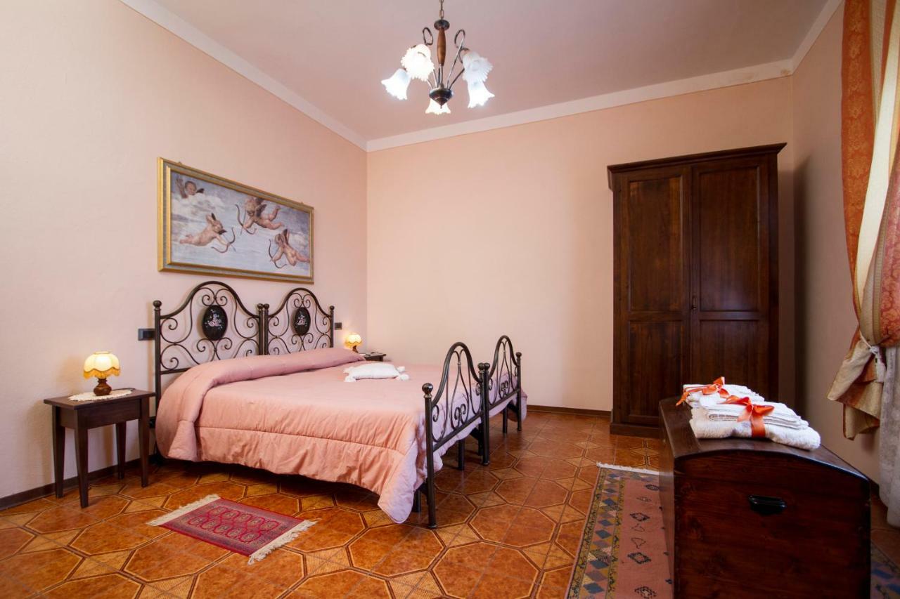 Casa Elena Apartment กอร์โตนา ภายนอก รูปภาพ