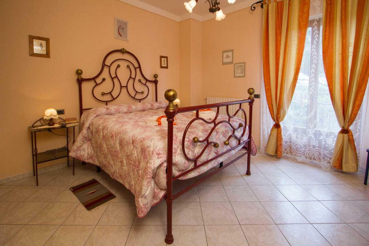 Casa Elena Apartment กอร์โตนา ภายนอก รูปภาพ