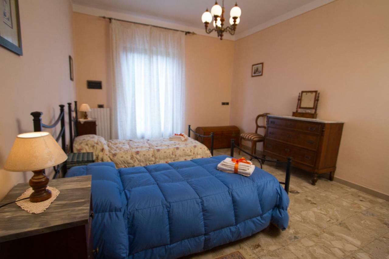 Casa Elena Apartment กอร์โตนา ภายนอก รูปภาพ